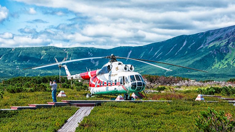 百夫長旅遊_亞洲_俄羅斯_堪察加半島、庫頁島_直升機之旅