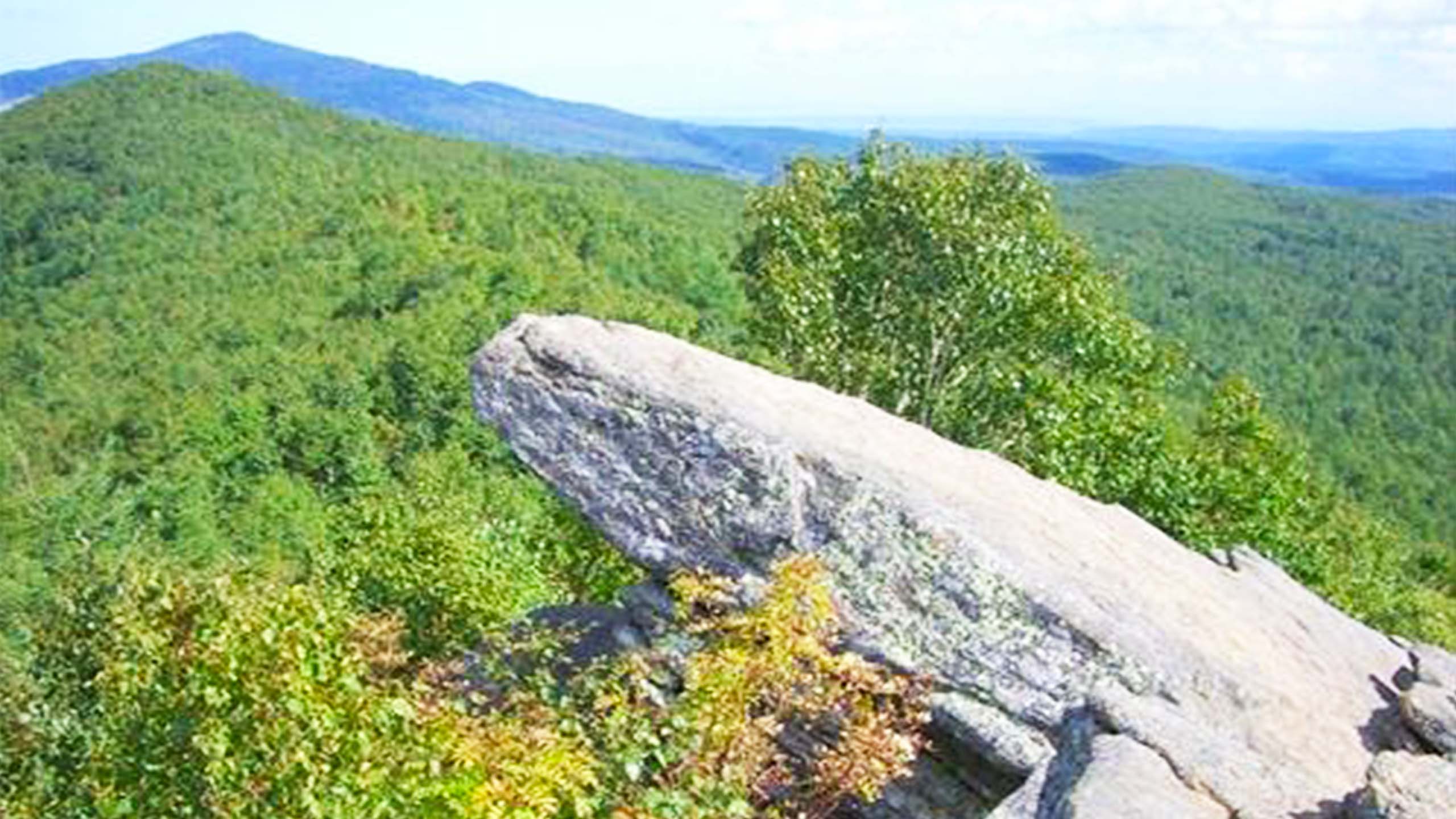 百夫長旅遊_亞洲_俄羅斯_堪察加半島、庫頁島_青蛙岩