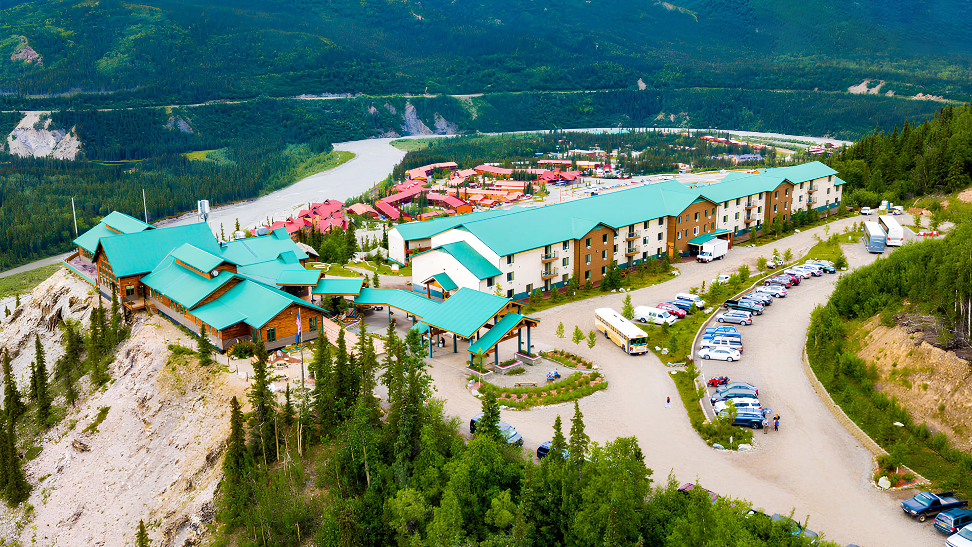 百夫長旅遊_北美_阿拉斯加_棕熊_Grande_Denali_Lodge02