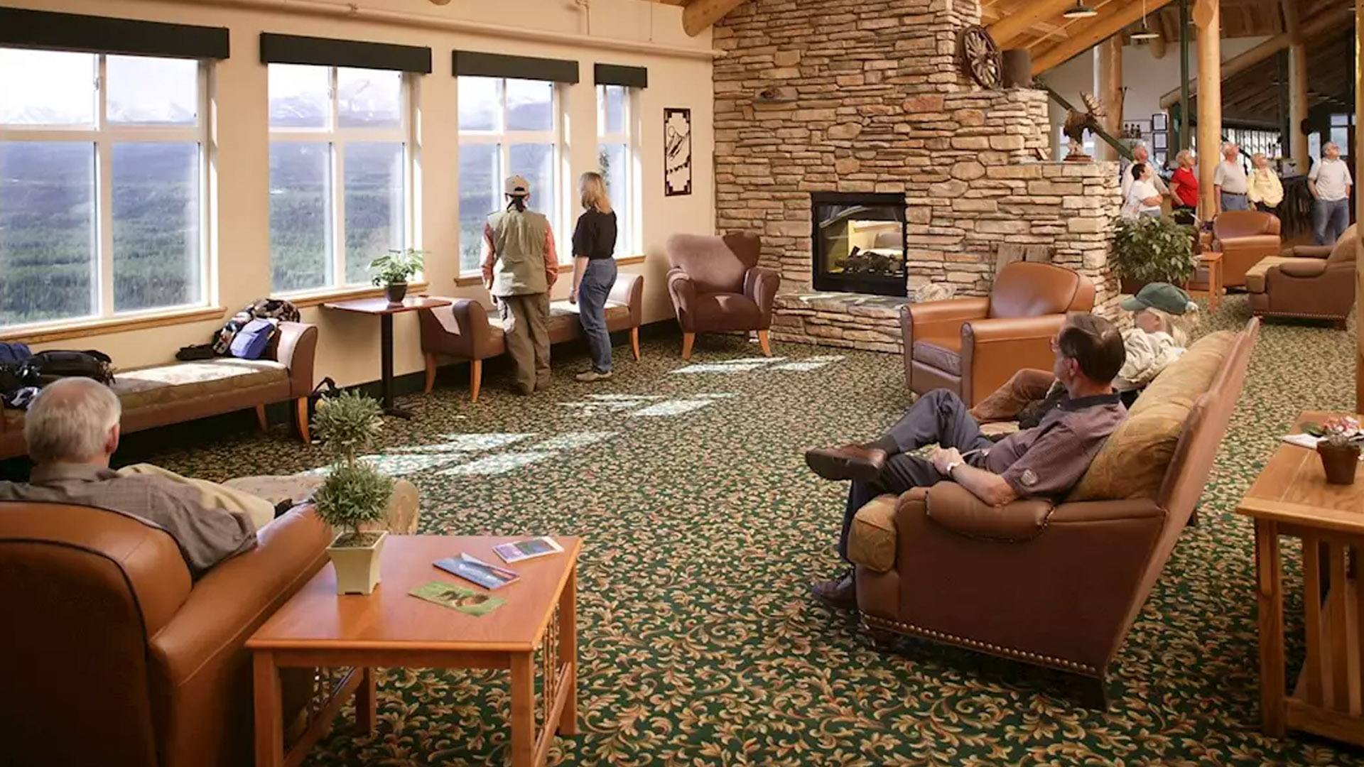 百夫長旅遊_北美_阿拉斯加_棕熊_Grande_Denali_Lodge04