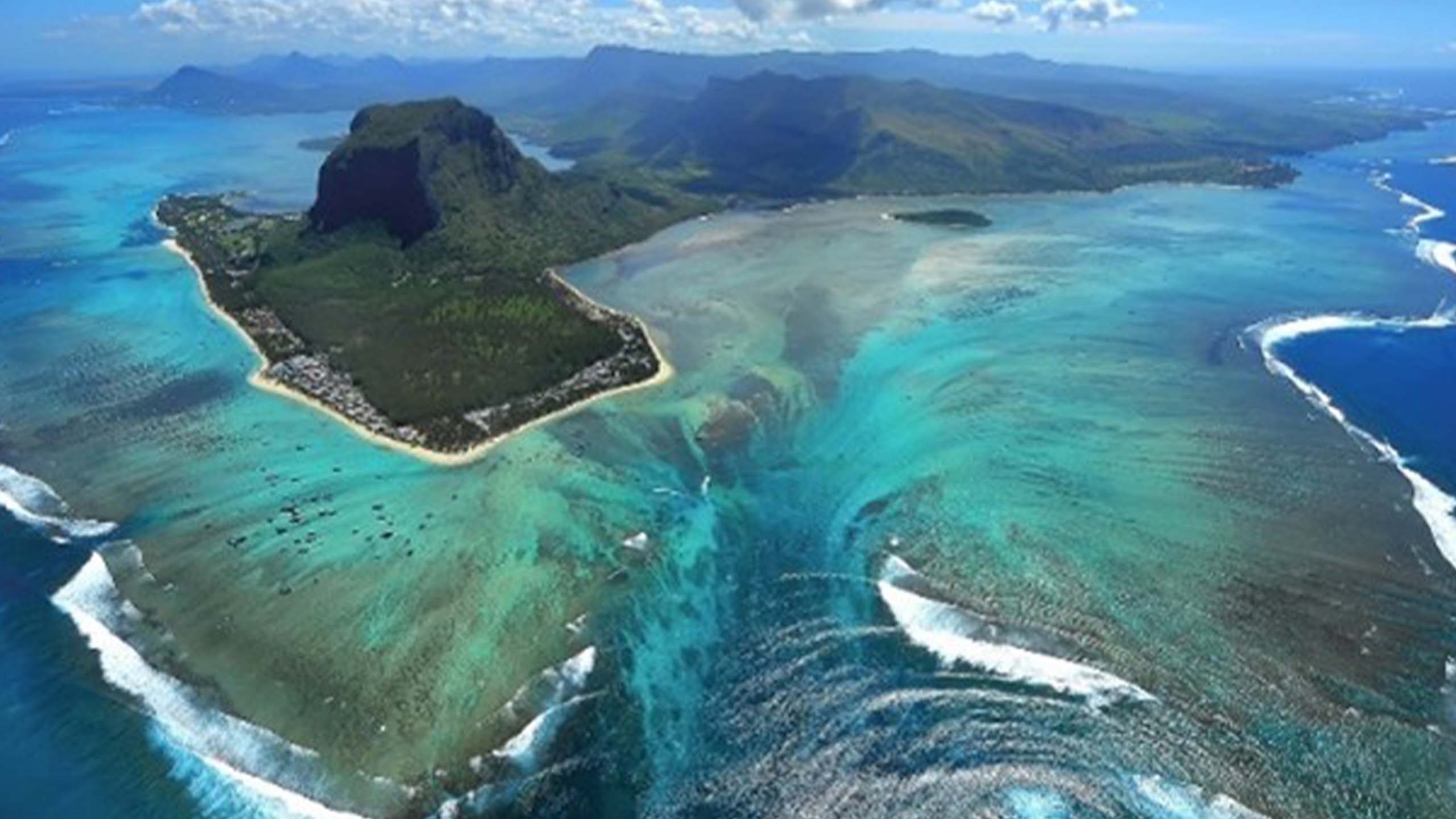 百夫長旅遊_非洲_模里西斯_直升機遊