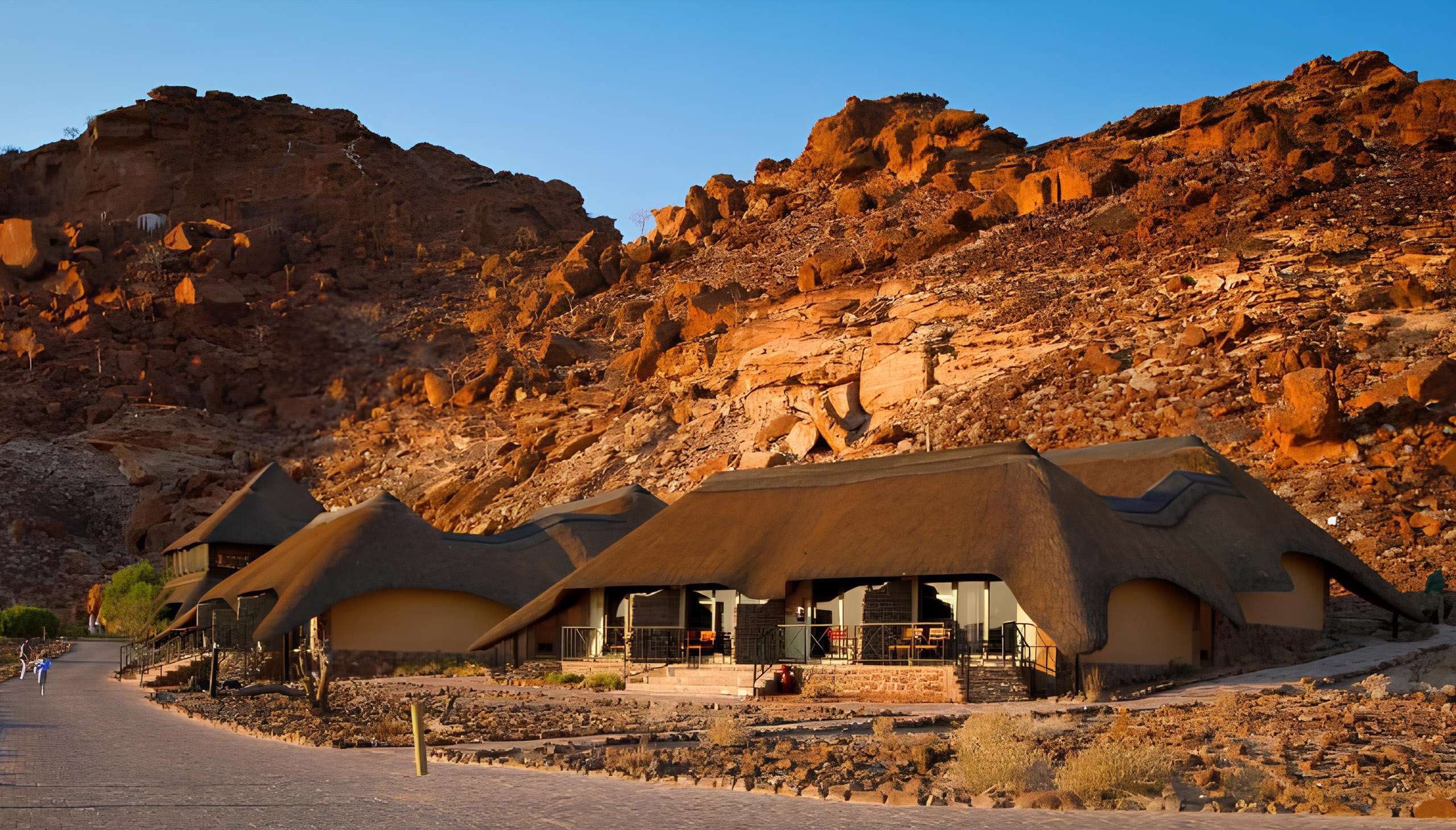 百夫長旅遊_納米比亞_推菲爾泉鄉村旅館Twyfelfontein01
