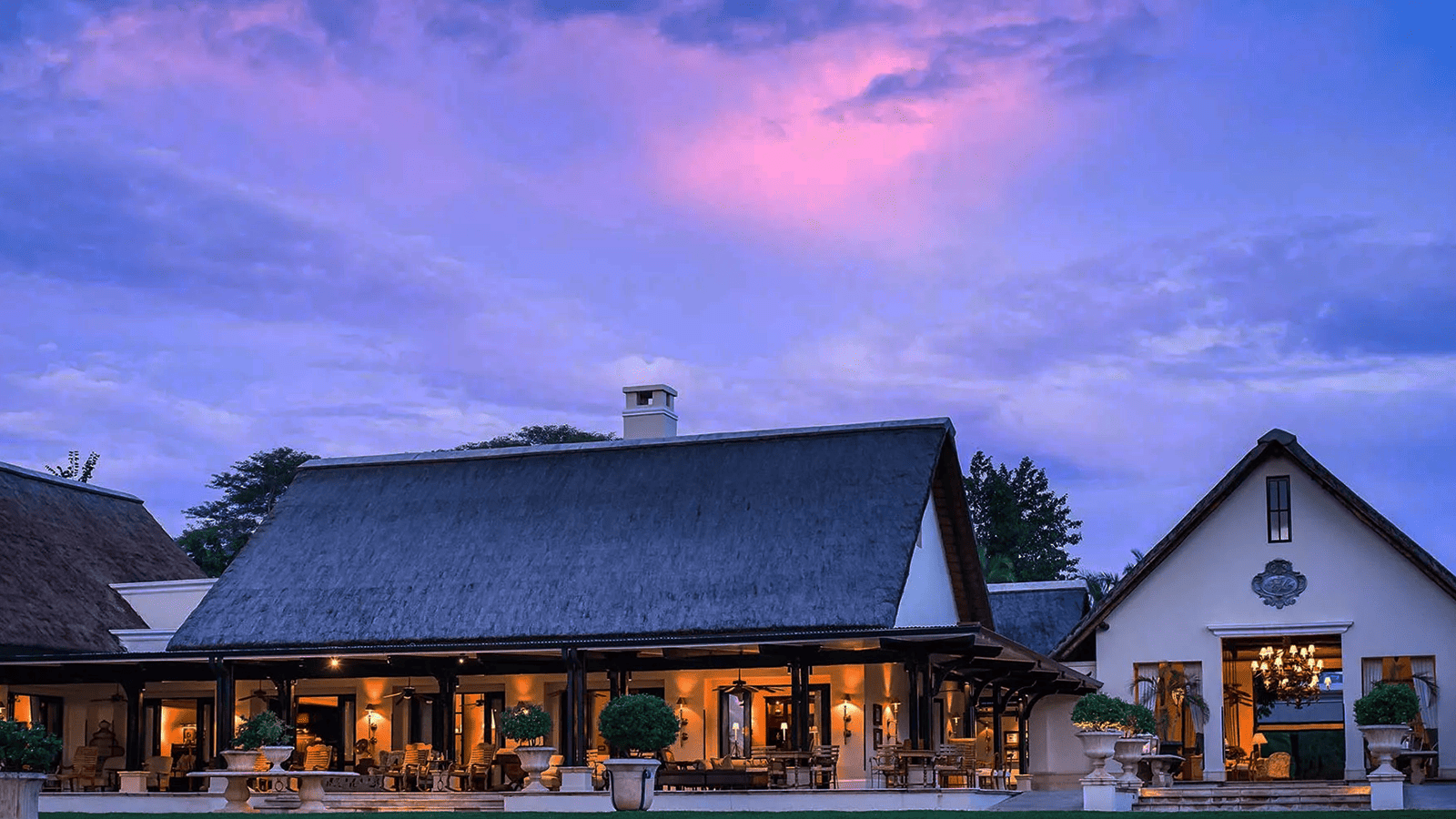 李文斯頓瀑布飯店