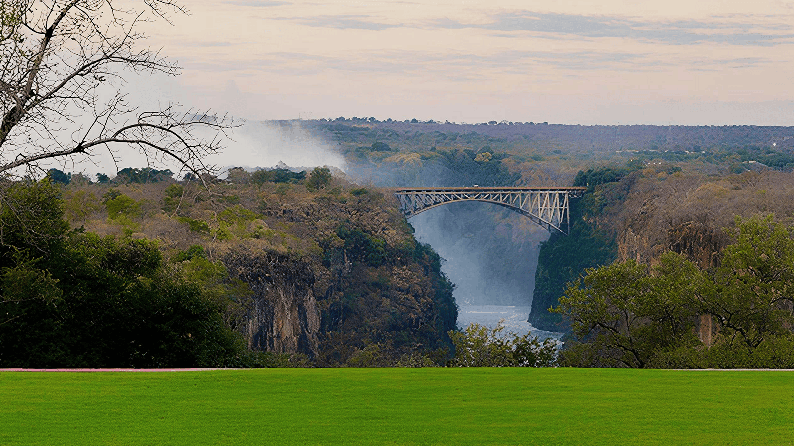 維多利亞瀑布飯店_瀑布大橋