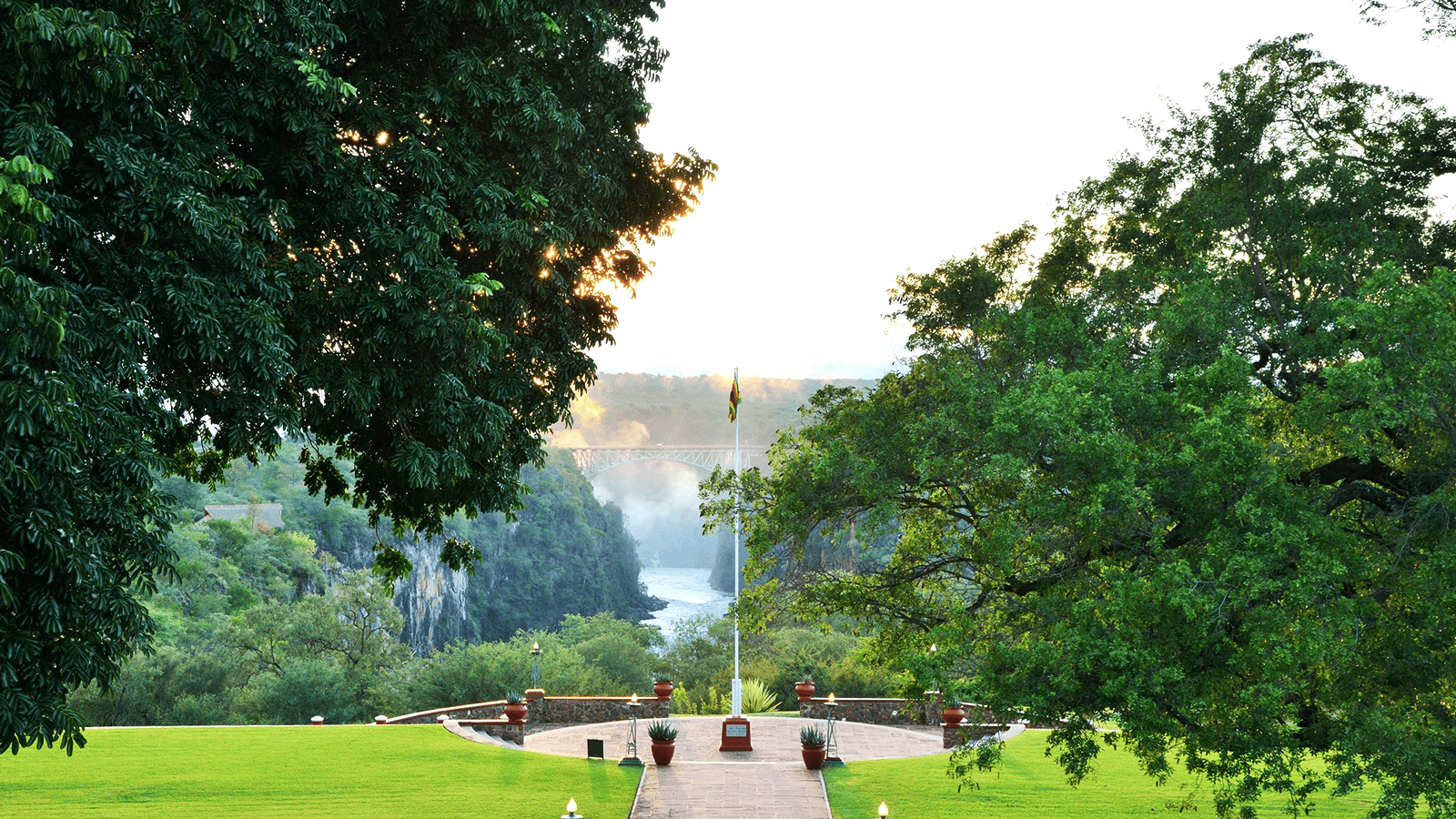 維多利亞瀑布飯店_瀑布景觀