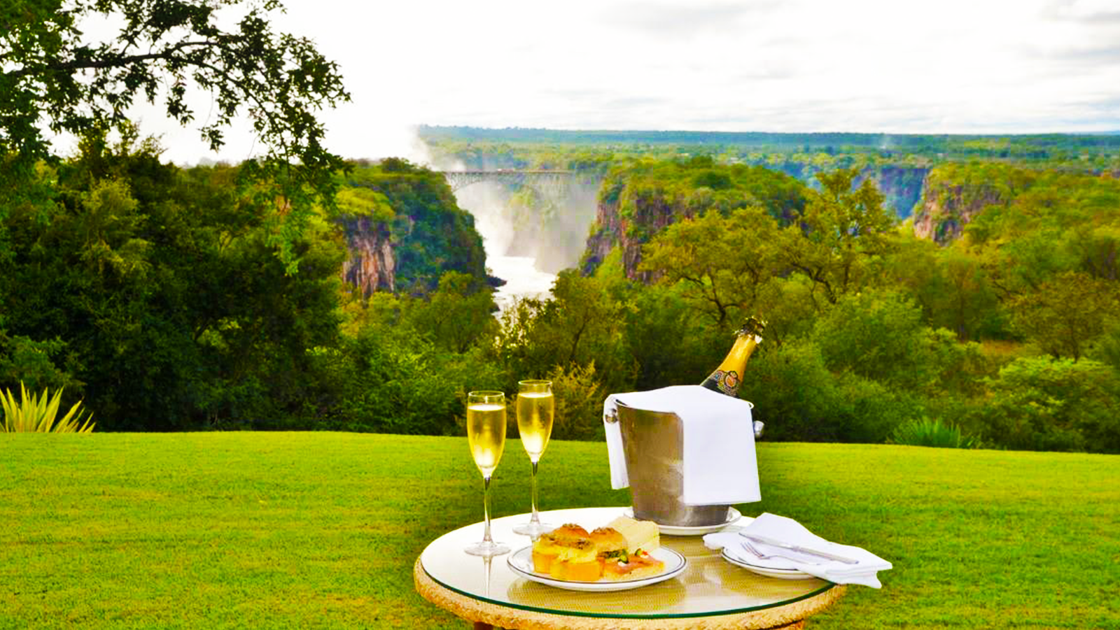 維多利亞瀑布飯店_飯店瀑布