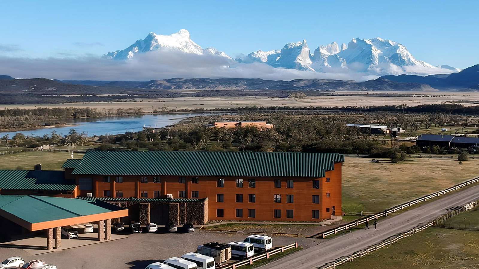 百夫長旅行社_南極半島_WordVovager_百內Hotel_Río_Serrano01