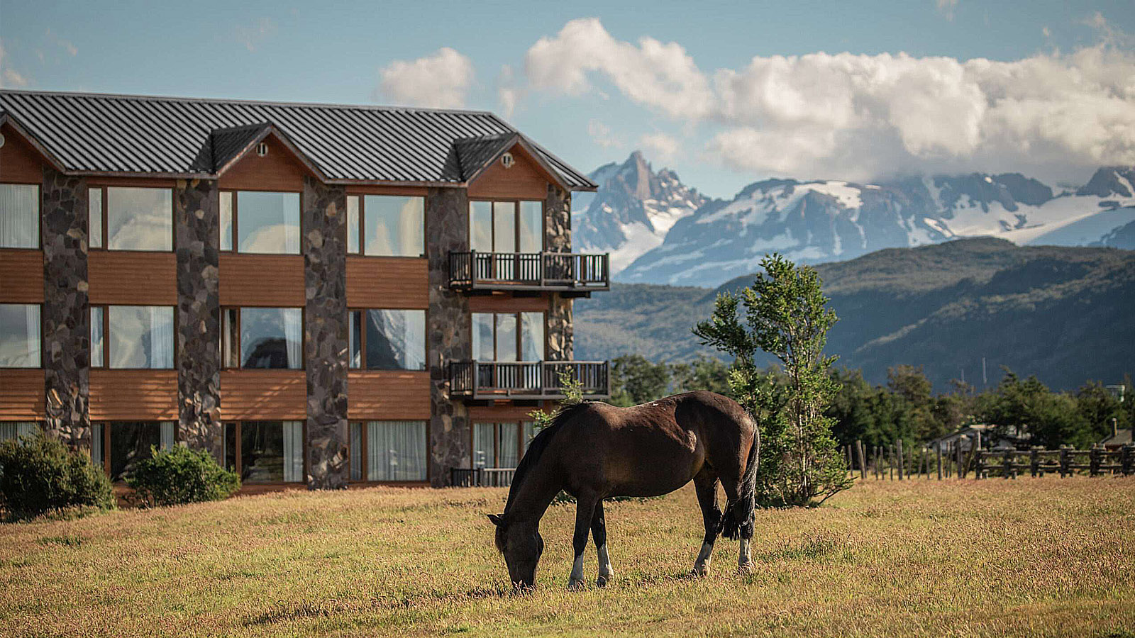 百夫長旅行社_南極半島_WordVovager_百內Hotel_Río_Serrano02