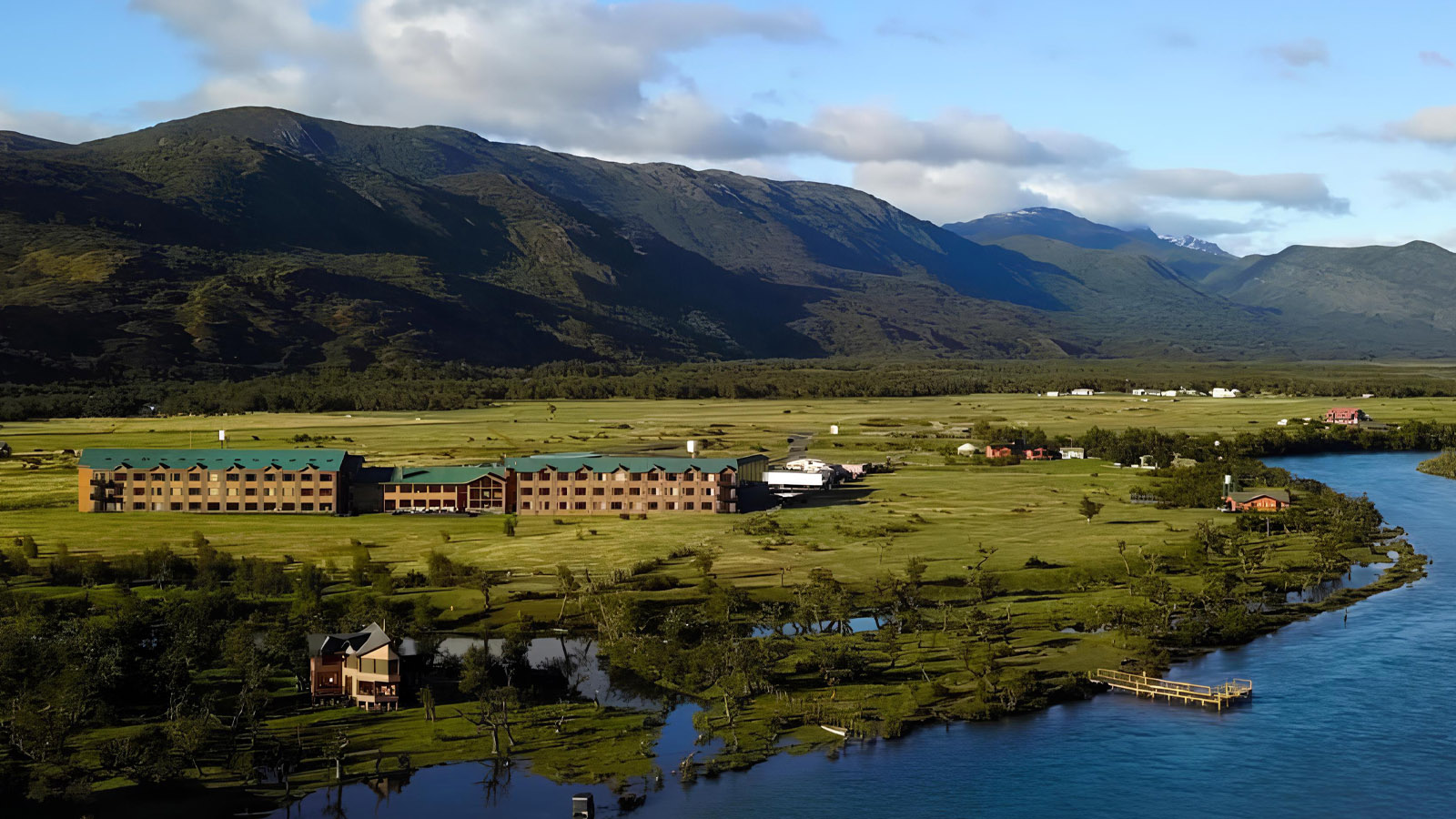 百夫長旅行社_南極半島_WordVovager_百內Hotel_Río_Serrano03