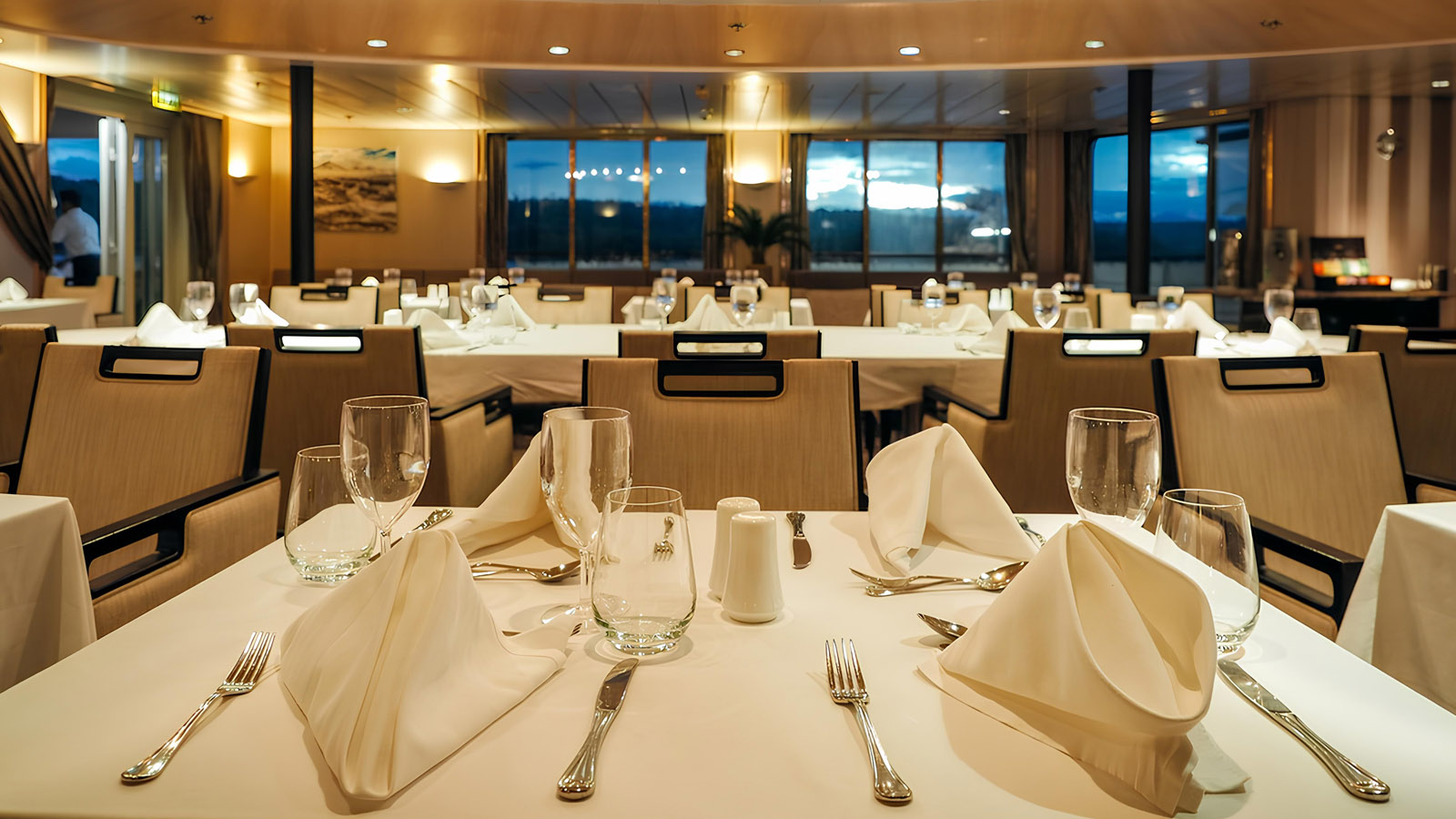 百夫長旅行社_南極洲_亞南極_羅斯海_HeritageAdventurer設施04