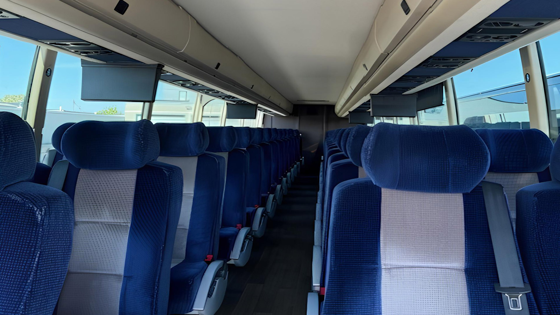 百夫長旅遊_北美_加東_瘋楓葉_覽車03